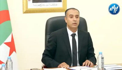 الوزير صادي : على الأندية  تقليص الأجور و تسقيف ميزانيتها والتركيز على إنشاء أكاديميات