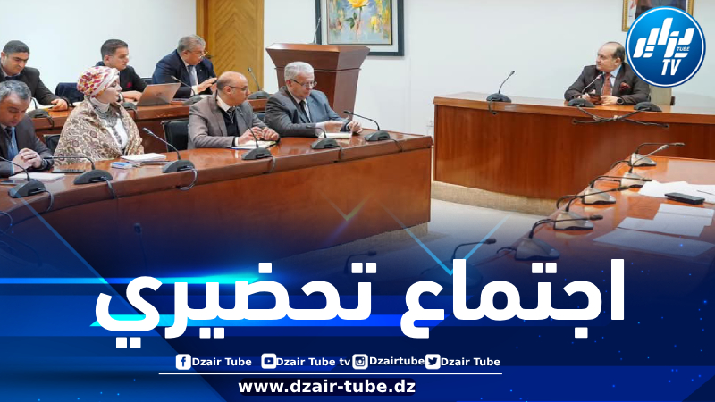 تحضيرا لشهر رمضان المبارك… وزير الصناعة يجتمع بمسؤولي أغروديف وفرع مدار المتخصص في الصناعات الغذائية والفلاحية
