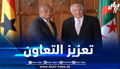 الجزائر وغانا تعززان تعاونهما الثنائي وتؤكدان التزامهما المشترك بدعم السلم والتنمية في إفريقيا