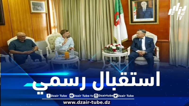 الوزير بداري يستقبل باحثين جزائريين