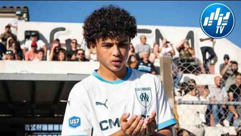 لاعب جزائري شاب يتألق في مباراة اولمبيك مارسيليا و تشيلسي