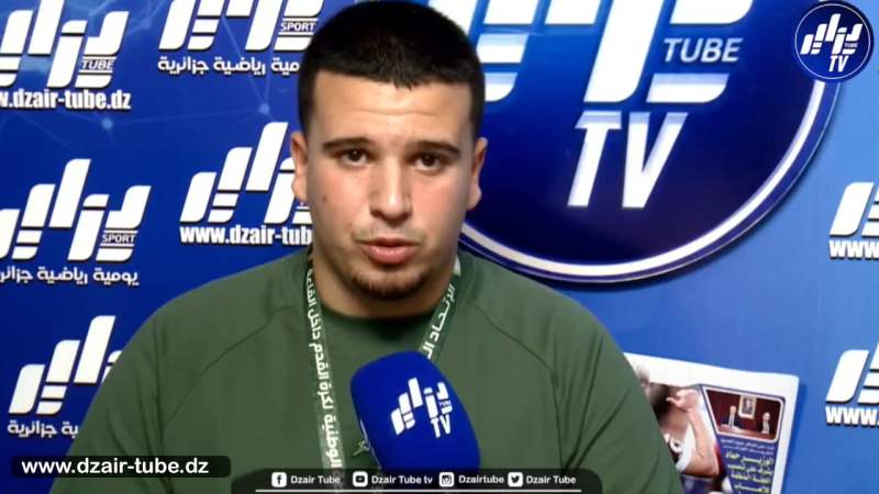 بن زاوي مصطفى رئيس رائد شباب عين مليلة لكرة القدم داخل القاعة لـ “دزاير توب”:  “حققنا صعـــــودا تاريخـــــــــــيا إلى القسم الأول وهدفنا المنافسة على اللقب”