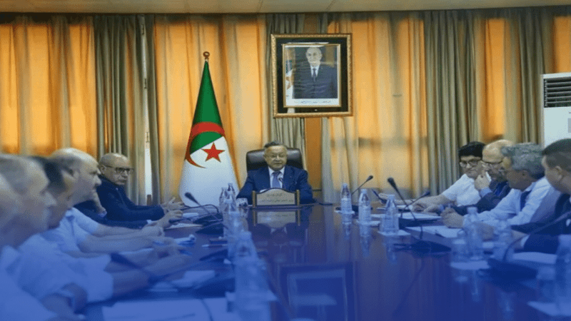 نحو تحسين خدمة النقل الجامعي في السنة الدراسية المقبلة