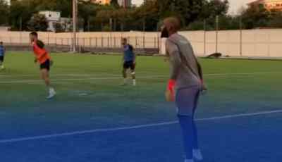 بالــفيديو…مبولحي يشارك في أول حصة تدريبية مع ترجي مستغانم