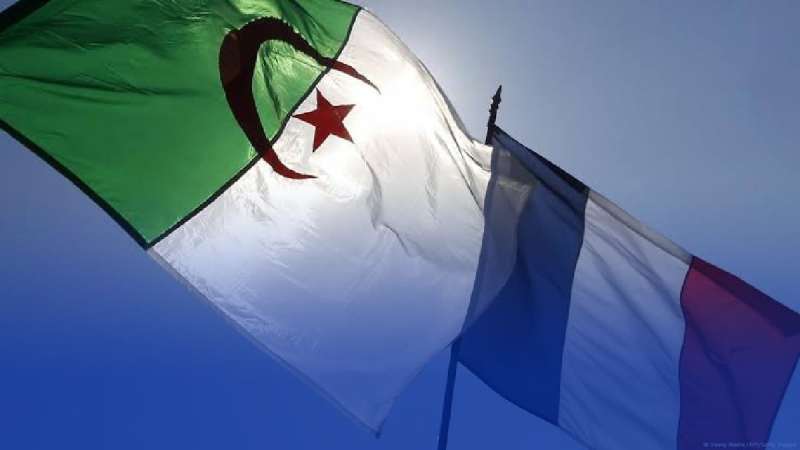 في رد مفحم وقوي… الجزائر تكشف الأكاذيب الفرنسية بشأن تعليق اتفاق الإعفاء من التأشيرات لحاملي جوازات السفر الدبلوماسية