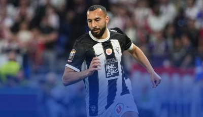 عبدلي يبدأ مرحلة الجري حول الملعب بعد 20 يوما من عمليته الجراحية