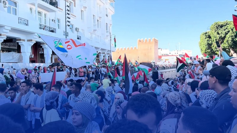 التطبيع على دماء الغزاويين: المغاربة في الشارع يواصلون رفض استمرار العلاقات المُخزية والمخزن يصرّ على البقاء في أحضان الكيان
