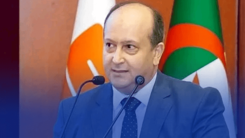 الوزير الأول بالنيابة يقف على آخر التحضيرات بقصر المعارض الذي يحتضن معرض 2025 IATF