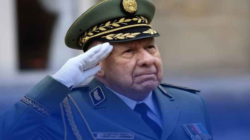 الفريق أول شنڨريحة يستقبل رئيس المصلحة الفدرالية للتعاون العسكري والتقني الروسي