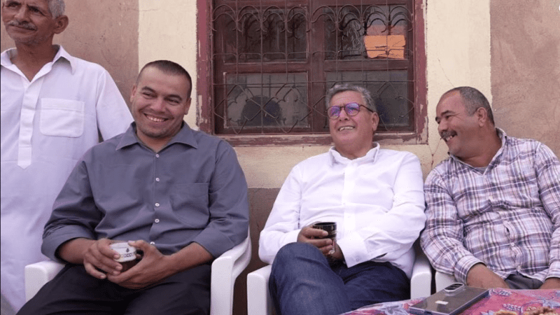 وسط تصاعد الغضب الشعبي في المغرب.. رئيس حكومة المخزن أخنوش يبيع الوهم: إنجازات على الورق واحتجاجات في الشارع