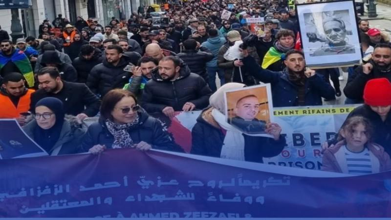 الريفيون ينظمون مسيرة في بروكسل تخليدًا لذكرى والد ناصر الزفزافي وإحياءً لذاكرة حراك الريف