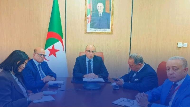 هو الأول من نوعه .. شايب يشرف على لقاء افتراضي مع أبناء الجالية المقيمين بهامبورغ الألمانية