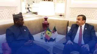 وزير المحروقات والمناجم يتحادث بالدوحة مع نظيره السنغالي