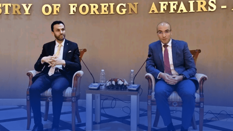شايب يشرف على لقاء تفاعلي ضم مجموعة من أفراد الجالية الوطنية من أصحاب المشاريع