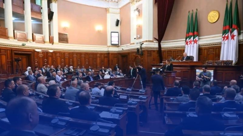 مجلس الأمة … عرض ومناقشة نصّي قانونين يتضمنان إحداث أوسمة عسكرية في الجيش الوطني الشعبي
