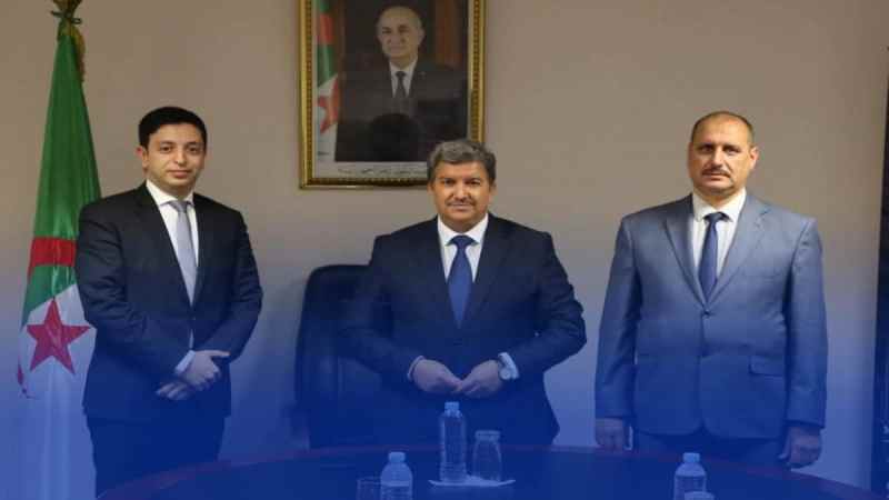 وزير الاتصال يشرف على تنصيب فاتح بومرجان رئيسا لديوان الوزارة