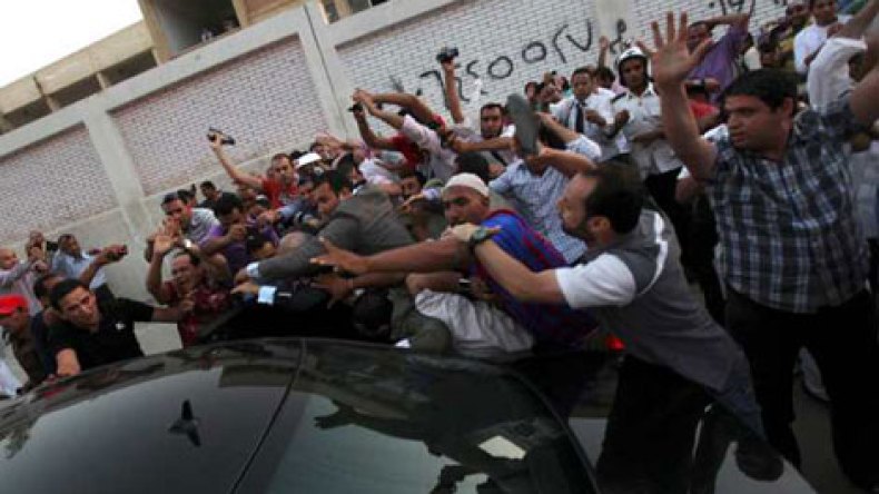 توقيف مثيري شغب خلال عملية التصويت بانتخابات مصر