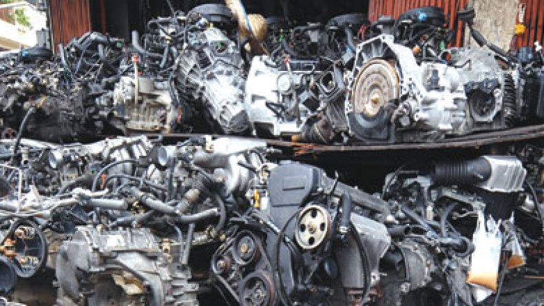 تسويق30ألف طن من قطع الغيار المغشوشة في الجزائر