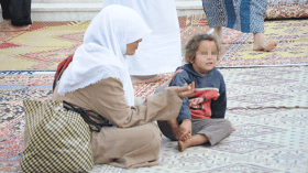 ادفعوا زكاة فطركم لأقاربكم وجيرانكم المحتاجين