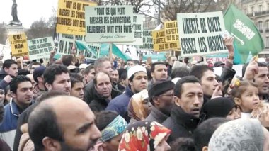 Des immigrés en France fondent le premier journal de caricatures pour défendre les Musulmans