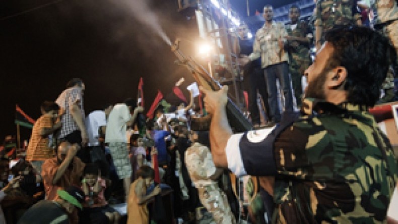 الجزائر مطالبة باستيعاب درس ليبيا وتصحيح الموقف من ثورة سوريا