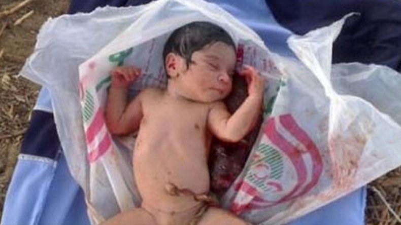 جثث‭ ‬وأشلاء‭ ‬في‭ ‬المزابل‭ ‬لتغطية‭ ‬الجريمة‭ ‬ولملمة‭ ‬الفضيحة