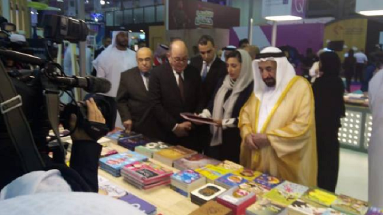 القاسمي يدعم “الشارقة القرائي للطفل” بـ2.5 مليون درهم