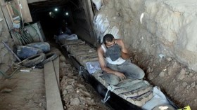 الجيش المصري يدمر 120 نفقا في رفح