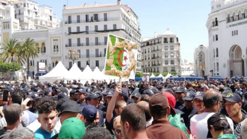 الحراك في جمعة التأكيد على الاستقرار
