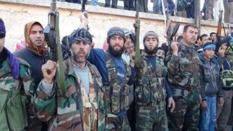 قطر والسعودية تدفعان رواتب الجيش السوري الحر