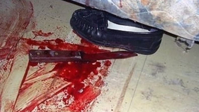 عائد من الحج‮ ‬يقتل والدته بطعنات خنجر !