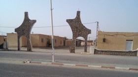 مطالب بتصنيف المواقع الأثرية والسياحية ببرج عمر إدريس بإيليزي