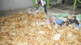 المزابل تشهد على شراهة وتبذير الجزائريين