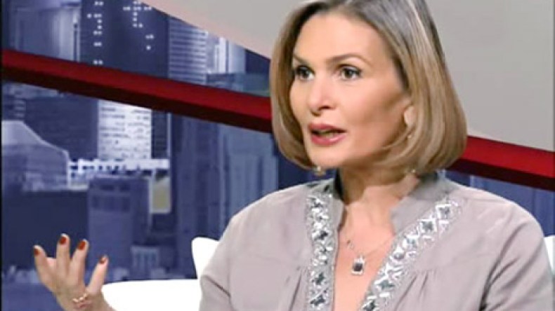 يسرا ترد على الداعية السلفي الذي اتهمها بمعاشرة عادل إمام