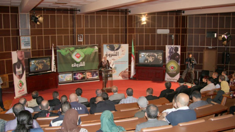 وردة … مازلنا واقفين