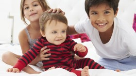 الإخوة… أنبل مشاعر الحب والحنان