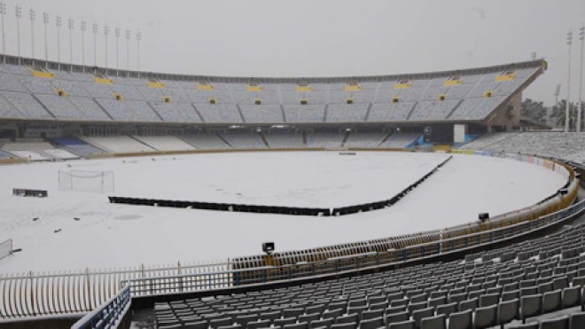 تأجيل مباراة النصرية و”العميد” بسبب الثلوج