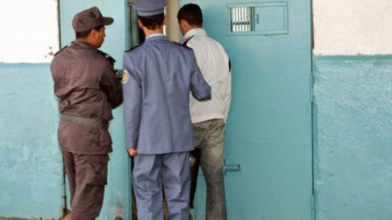 أب “يودع” ابنه الحبس جراء المتاجرة بالمهلوسات بباتنة