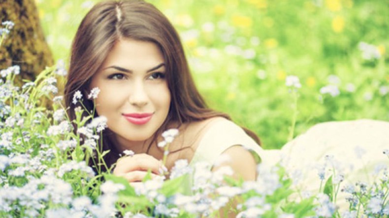 المرأة في تقلبها كالفصول الأربعة