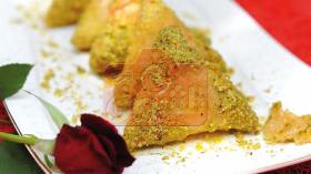 صامصة بالفستق