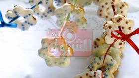 حلوى بالحليب والطلاء