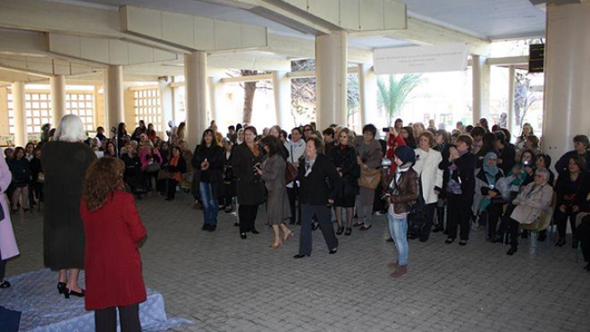 ثانوية حسيبة بن بوعلي تجمع 150 تلميذة من الزمن الماضي