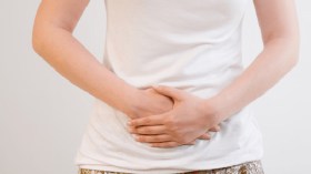 تعرفي على أسباب وعلاج غازات المهبل