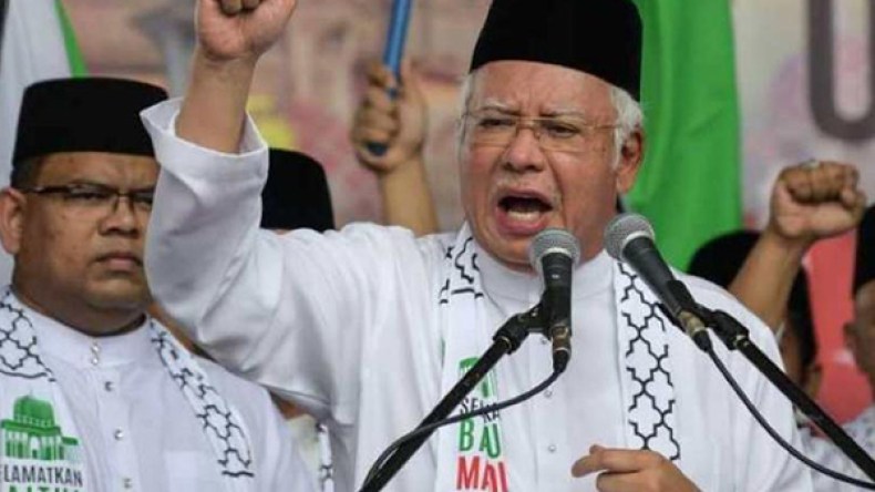 رئيس الوزراء الماليزي يتصدر حشود المحتجين لأجل القدس