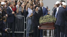 تشييع استثنائي لـ “محمد علي”