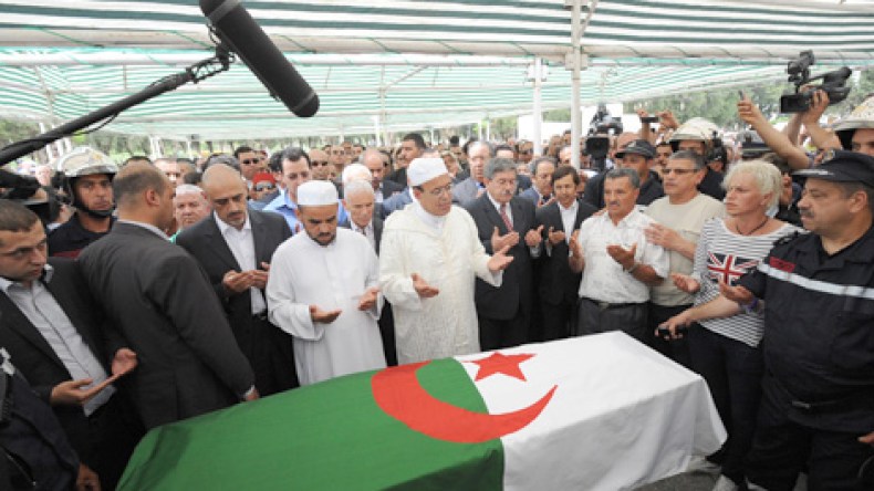 هكذا غابت أميرة الطرب العربي دون أن يودعها “ملوك” الراي و”أمراؤه”!