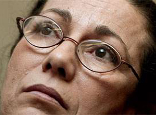 Pressions sur l’Algérie : Quel secret détient donc Madame Hanoune ?