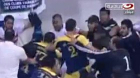 أحداث شغب في مباراة الزمالك المصري والجزيرة الليبي لكرة اليد