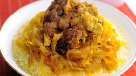 كسكس باللحم والزعفران