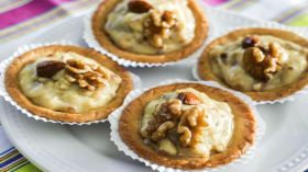 طرطات بالفواكه الجافة